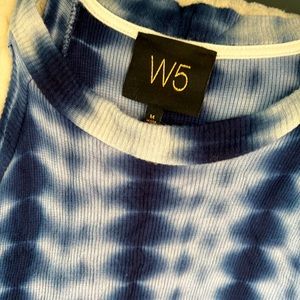 Super cute tank to show off your summer shoulders!